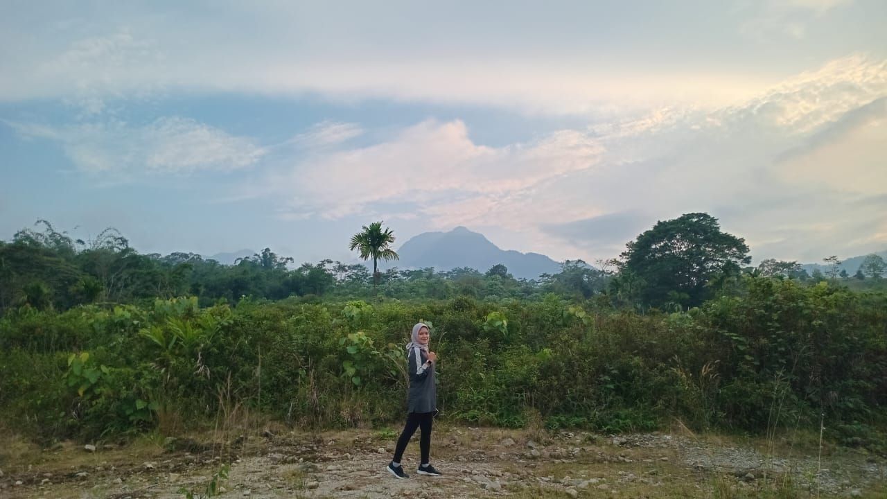 Jalan Sore di Puncak Merga Silima